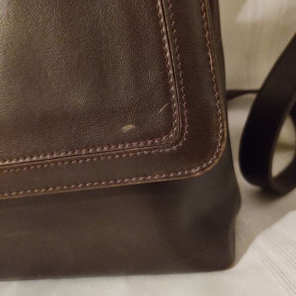 Liz Claiborne Brown Leather Shoulder Bag Purse - Picture 10 of 16